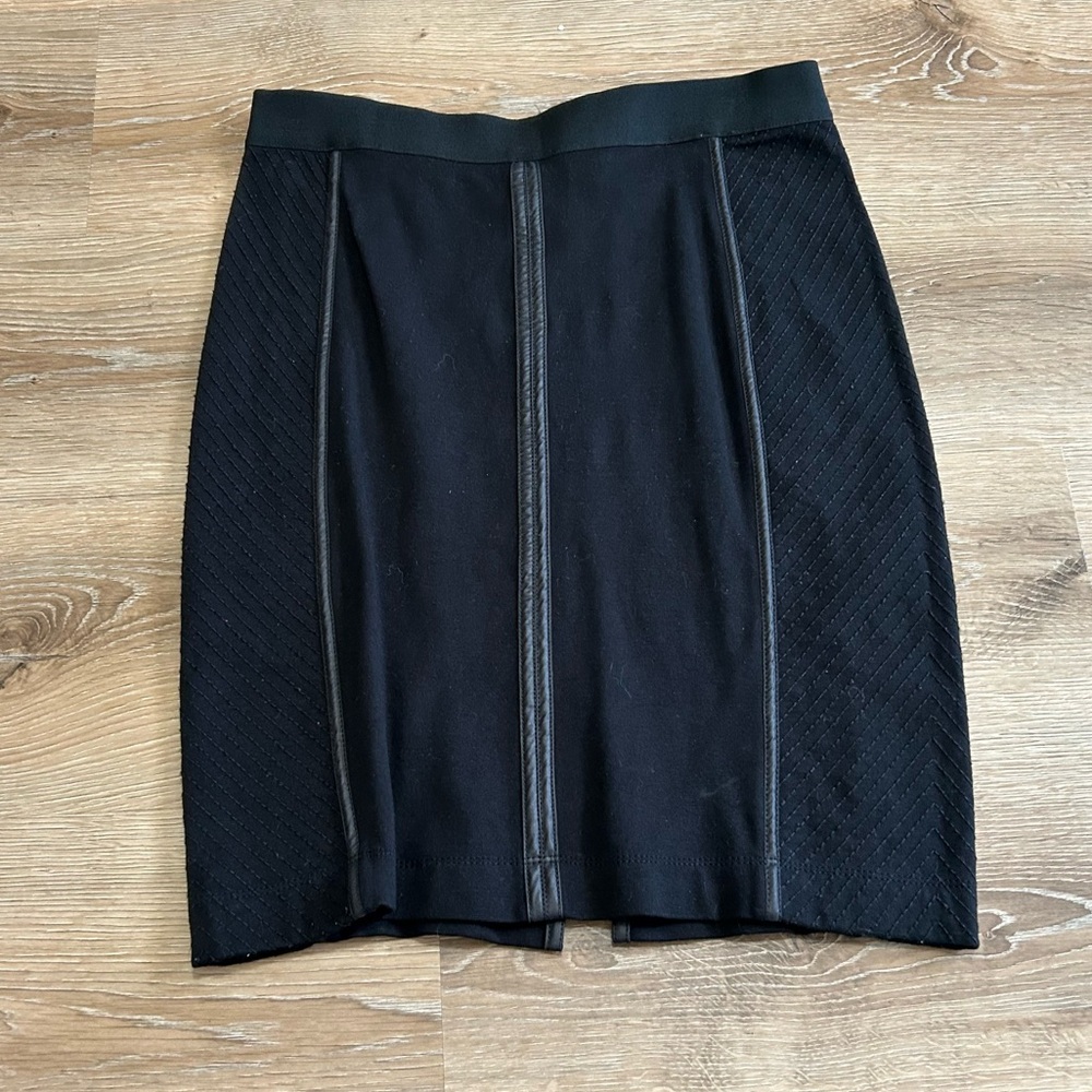BCBG Max Azria Black Bodycon Pencil Skirt Size Small Y2K Clubwear Office Career